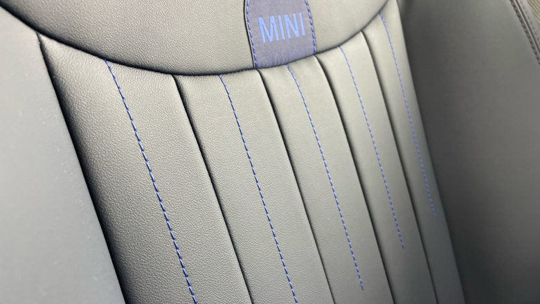 MINI Cooper 135kW E Exclusive [Level 1] 41kWh 3dr Auto Electric Hatchback